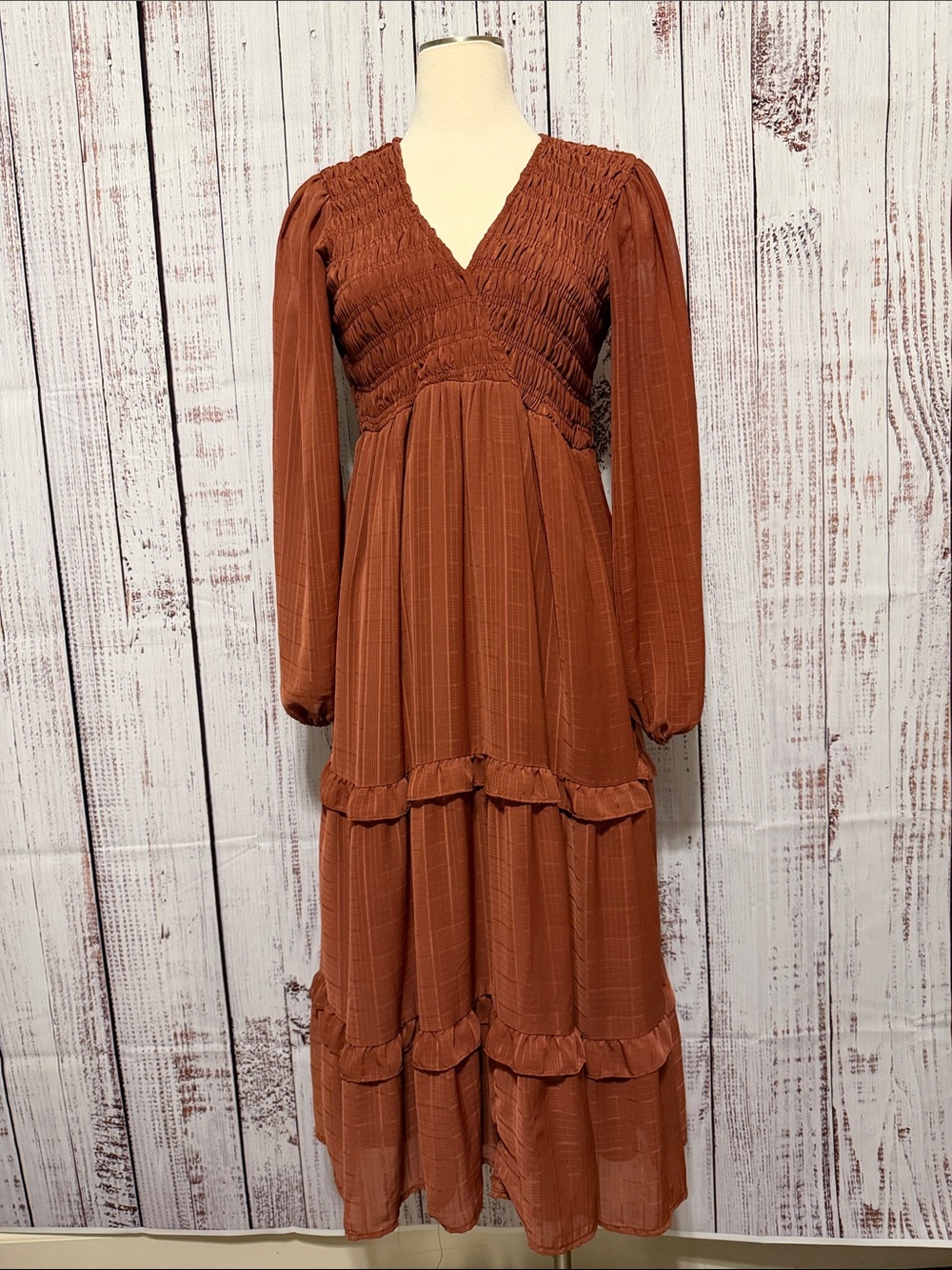 Moon River Rust Smocked V-Neck Tiered Midi Dress